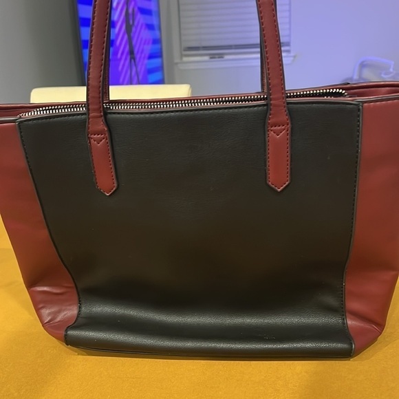 NWT Nicole Lee Career Woman Shoulder Bag - Picture 2 of 4